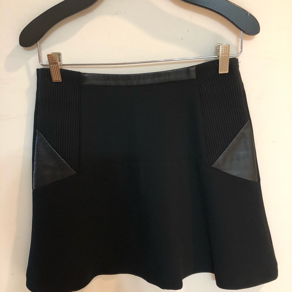 Sandro - Paris fabric and leather short skirt.